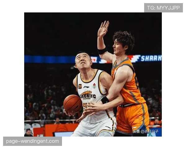 白边末节内线杀伤力十足 上海逆转青岛篮板成关键 白边末节内线杀伤力十足 上海逆转青岛篮板成关键