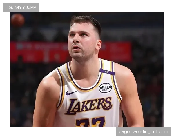 独行侠东契奇单核困境：进攻效率第24的体系缺陷